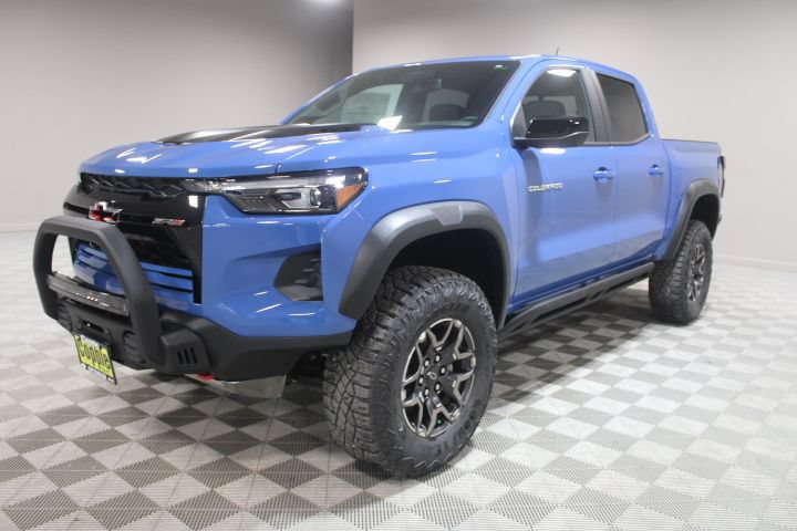 New 2026 Chevrolet Colorado ZR2 w/ Off-Road Front Bumper Package AWD/4WD image 7
