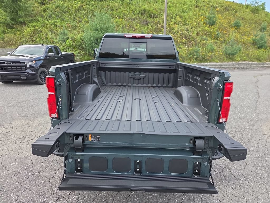 New 2026 Chevrolet Silverado 2500 ZR2 AWD/4WD image 19