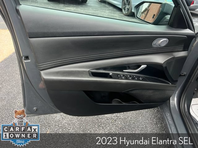 Used 2023 Hyundai Elantra SEL w/ Convenience Package FWD image 9