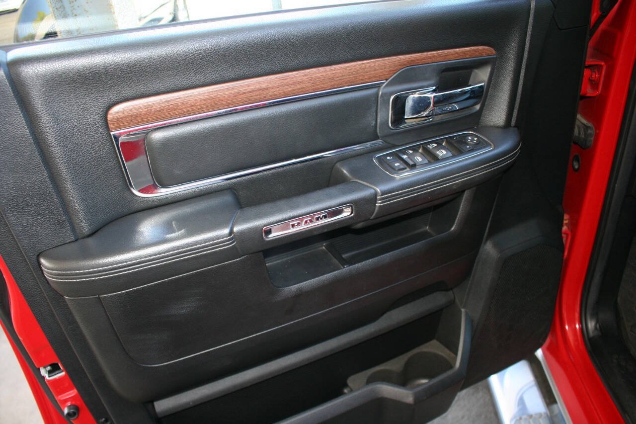 Used 2014 RAM 1500 Laramie RWD image 14