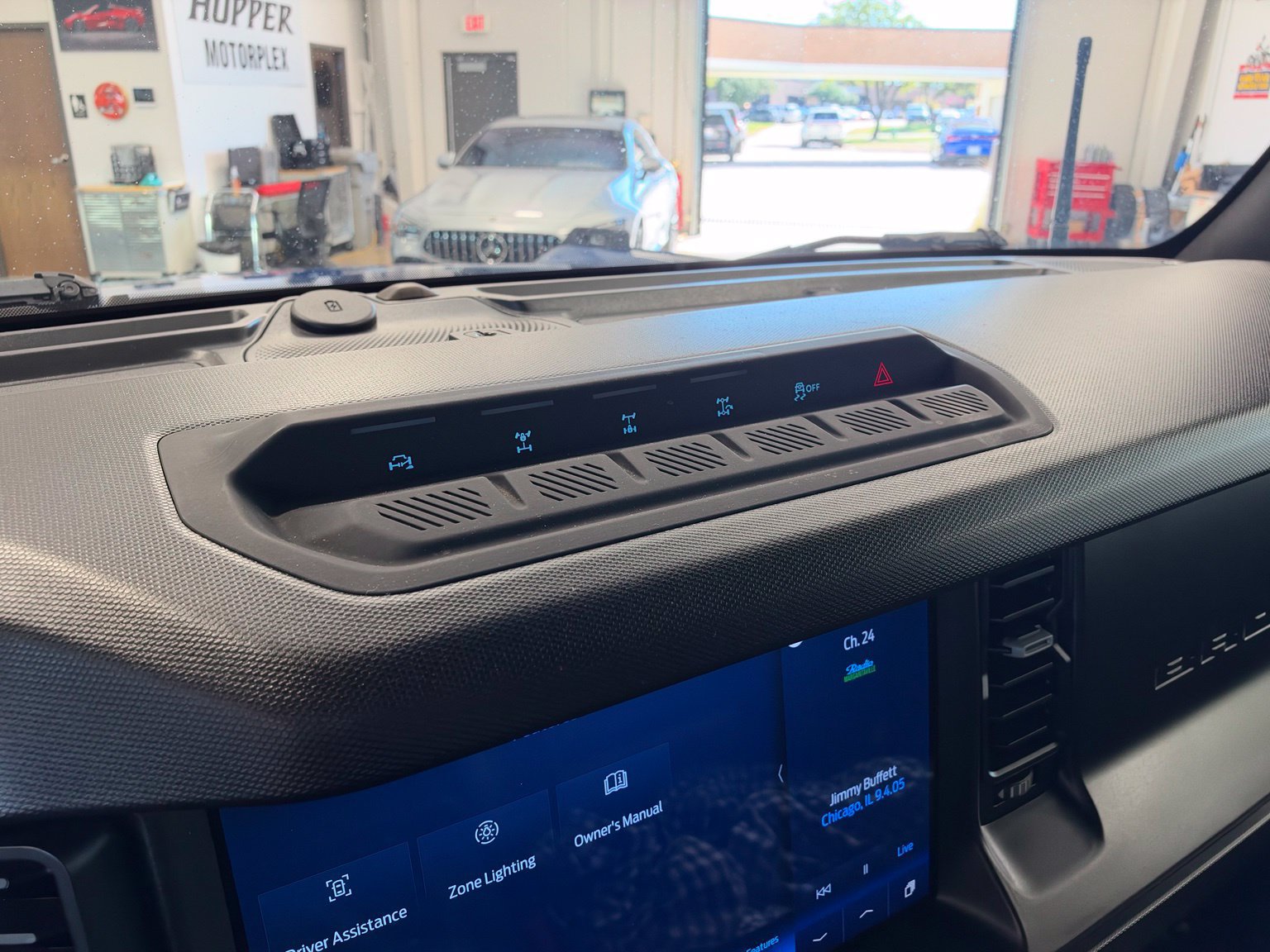 Used 2021 Ford Bronco First Edition AWD/4WD image 26