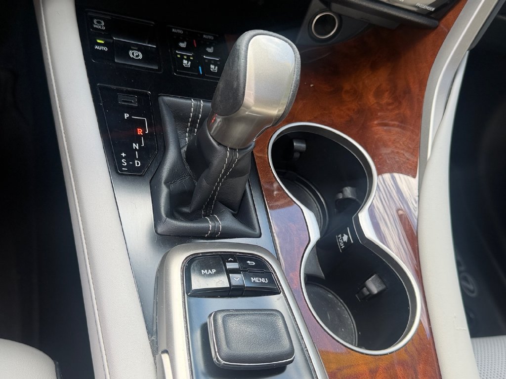 Used 2018 Lexus RX 450hL Premium w/ Premium Package AWD/4WD image 28