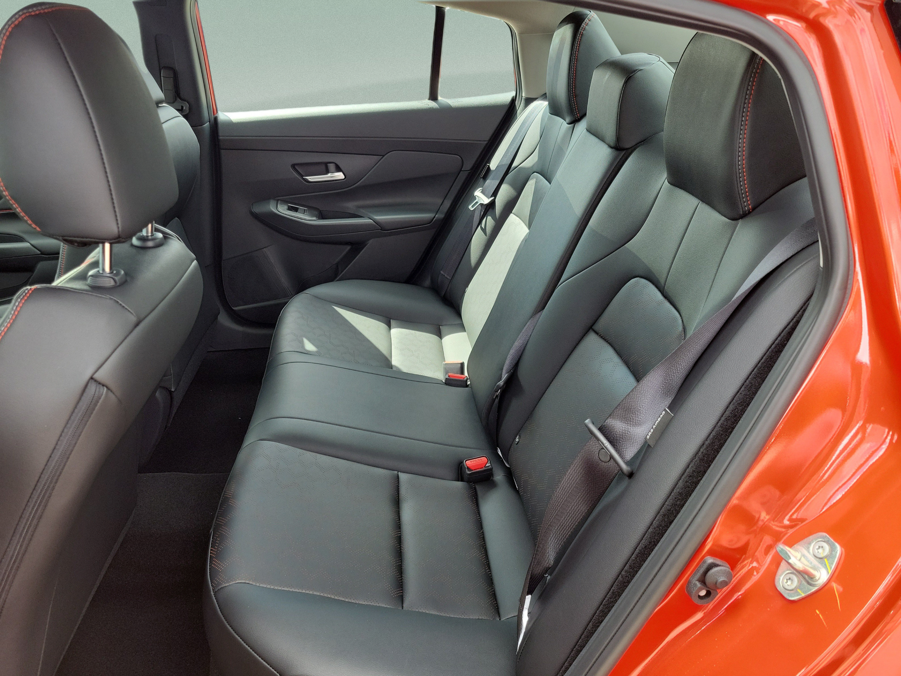 New 2027 Nissan Sentra SR w/ SR Premium Package FWD image 11