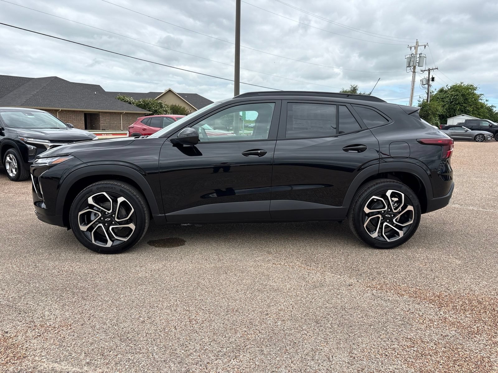 New 2026 Chevrolet Trax RS w/ Sunroof Package FWD image 2