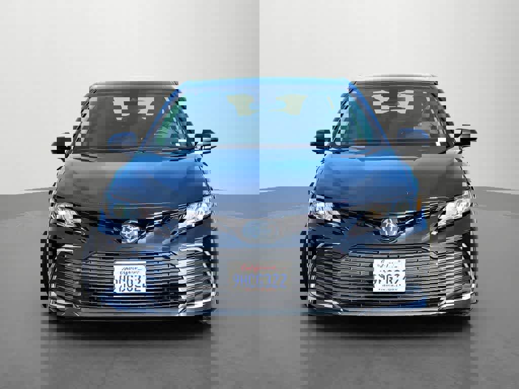 Used 2023 Toyota Camry LE image 2