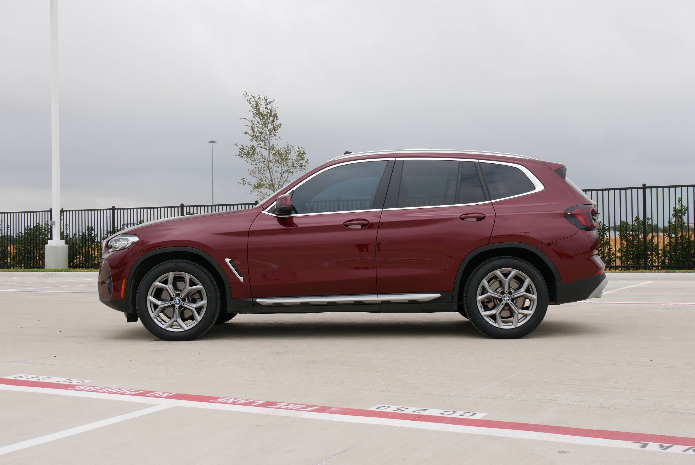 Certified 2023 BMW X3 sDrive30i w/ Premium Package RWD image 6