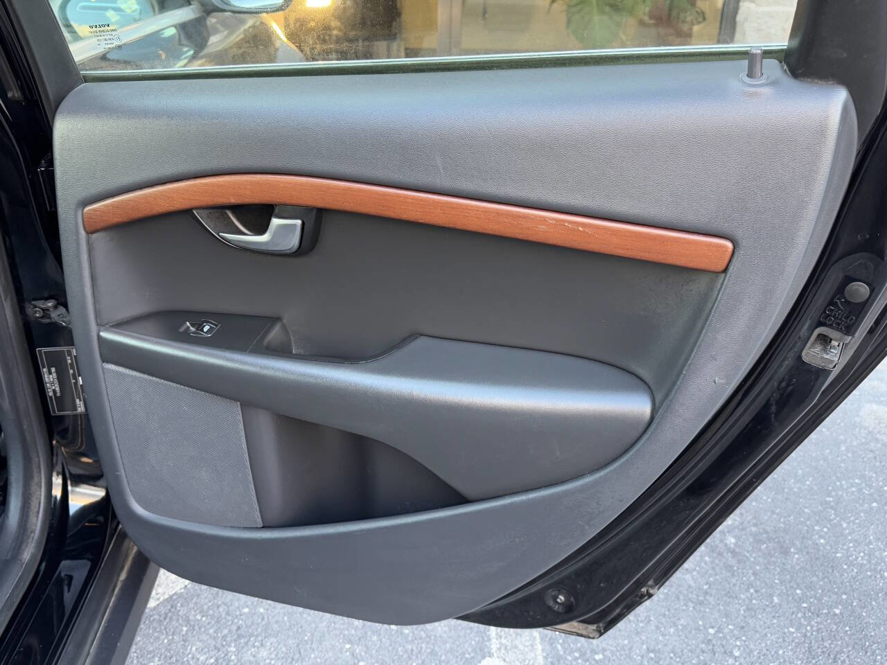 Used 2010 Volvo XC70 3.2 image 49