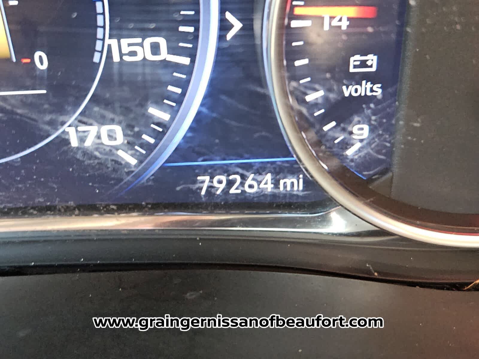 Used 2023 Chevrolet Traverse Premier FWD image 16
