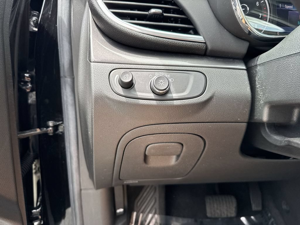 Used 2021 Buick Encore Preferred w/ Safety Package II FWD image 54