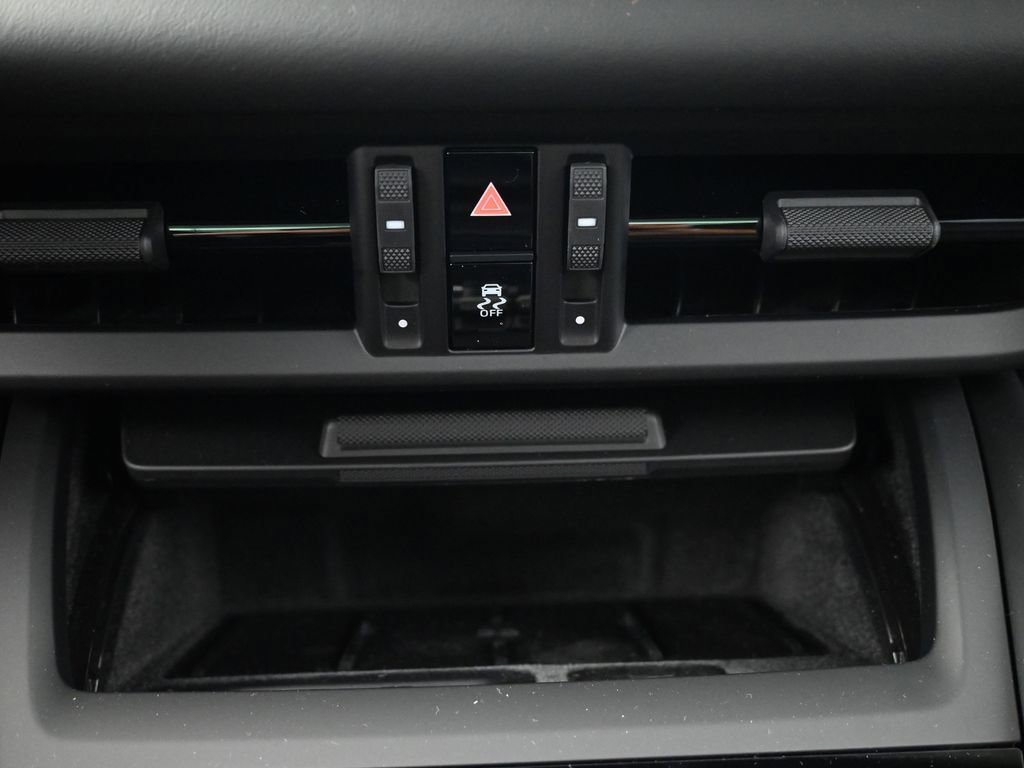 New 2026 Porsche Macan Turbo Electric image 24