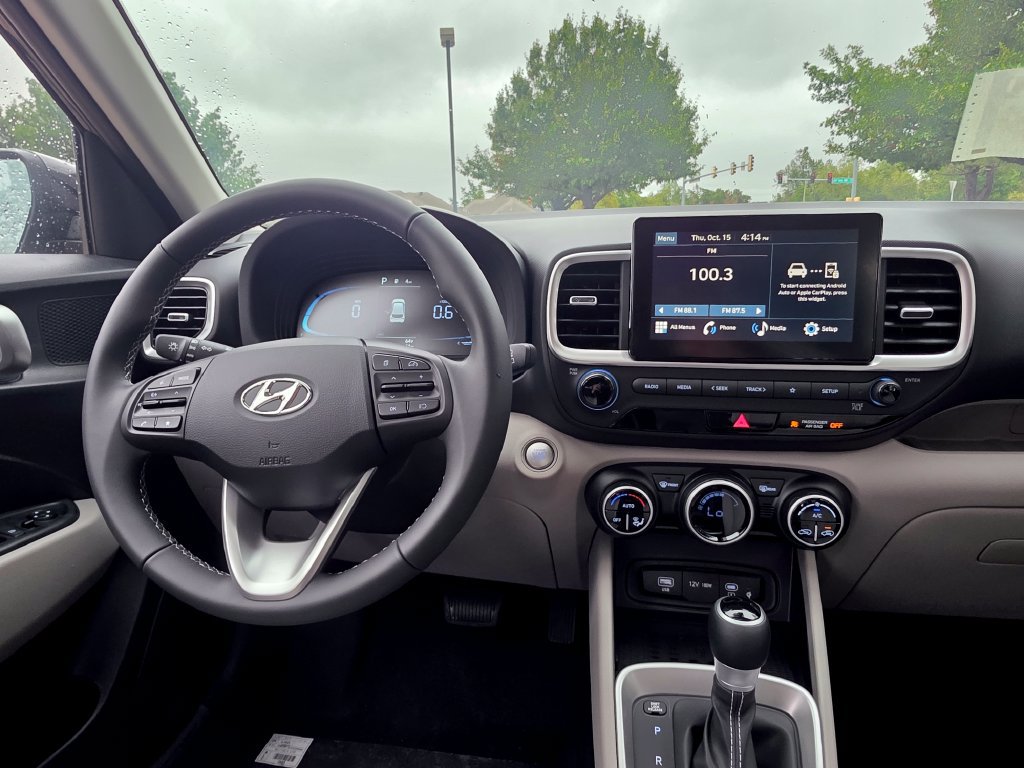 New 2026 Hyundai Venue SEL FWD image 41