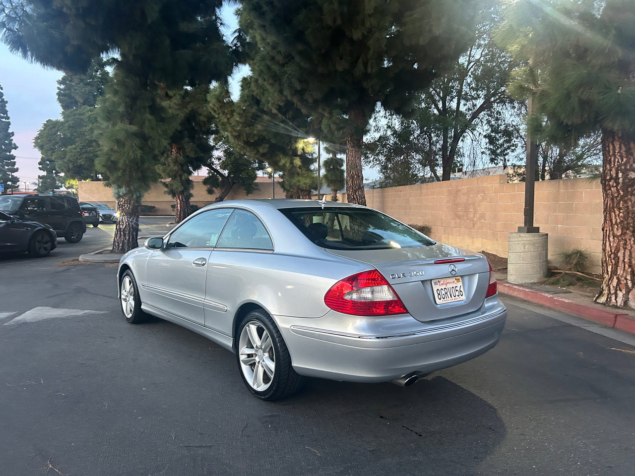 Used 2008 Mercedes-Benz CLK 350 Coupe image 3