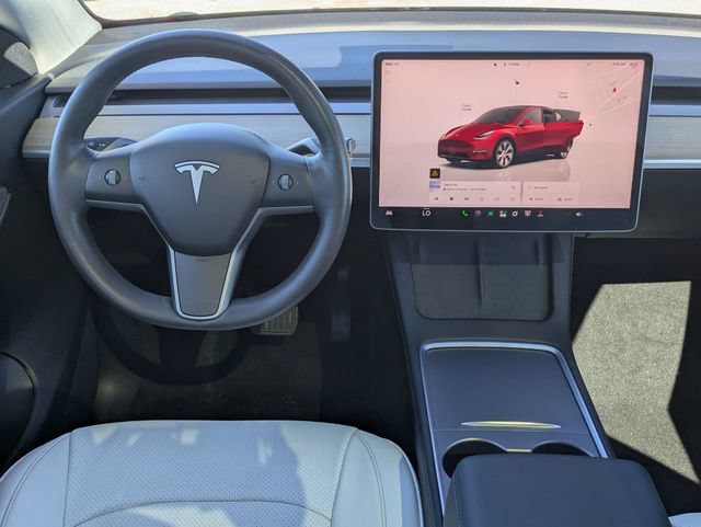 Used 2022 Tesla Model Y Long Range AWD/4WD image 31