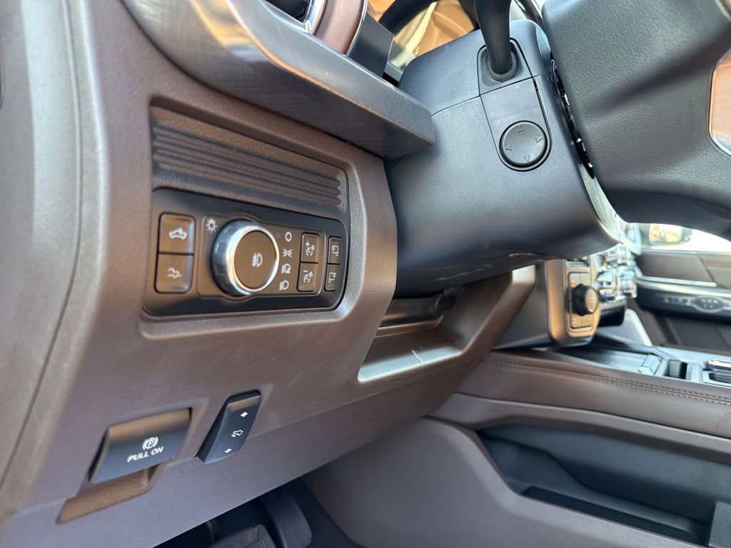 New 2025 Ford F350 King Ranch w/ Chrome Package image 15