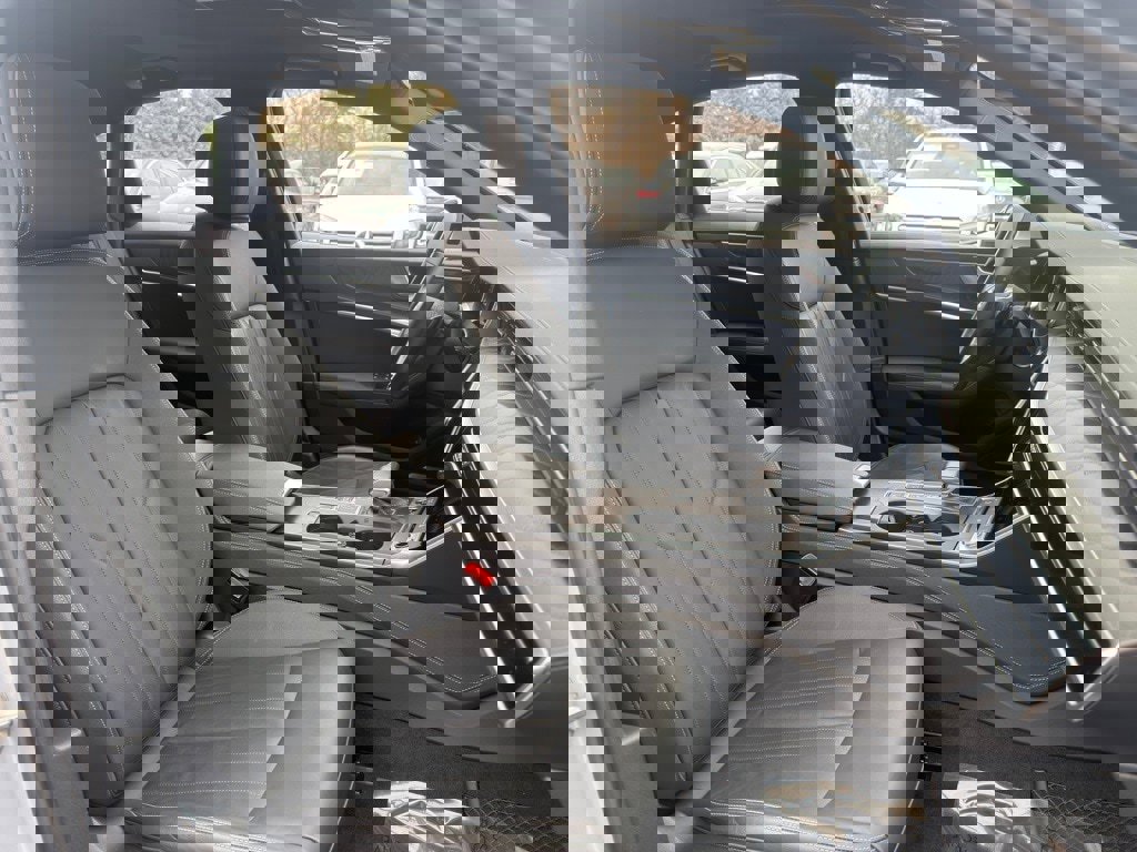 Used 2022 Audi A6 Premium Plus image 32