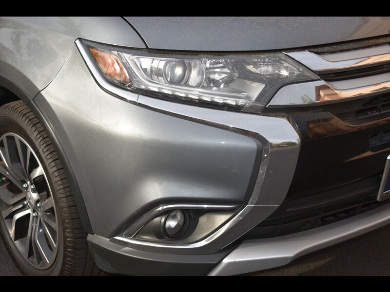 Used 2016 Mitsubishi Outlander SE FWD image 39