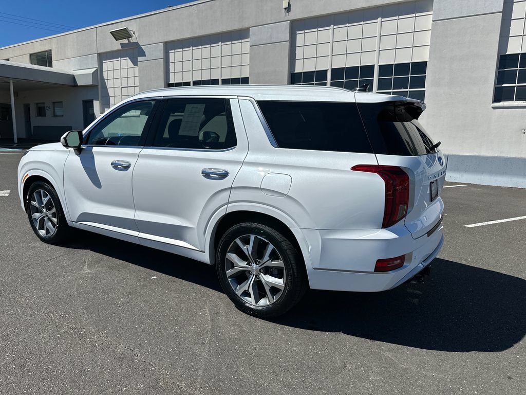 Certified 2021 Hyundai Palisade Limited w/ Cargo Package AWD/4WD image 4