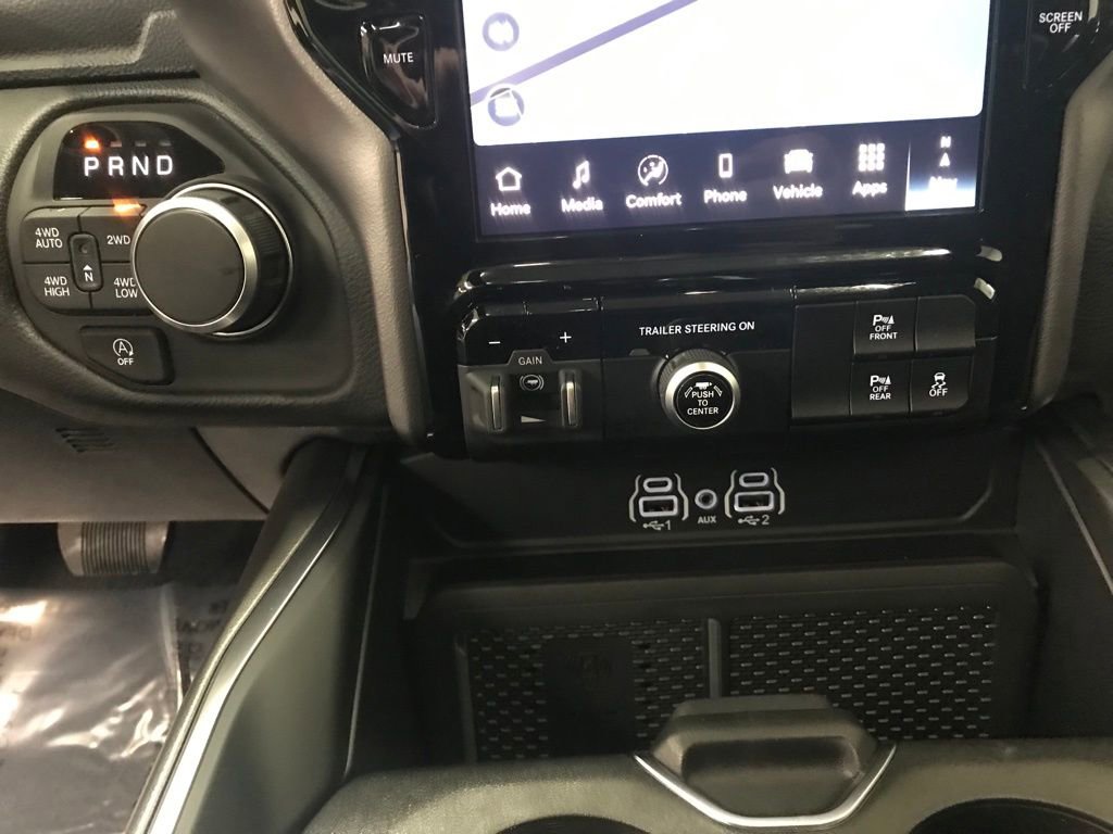 New 2026 RAM 1500 4x4 Crew Cab image 26