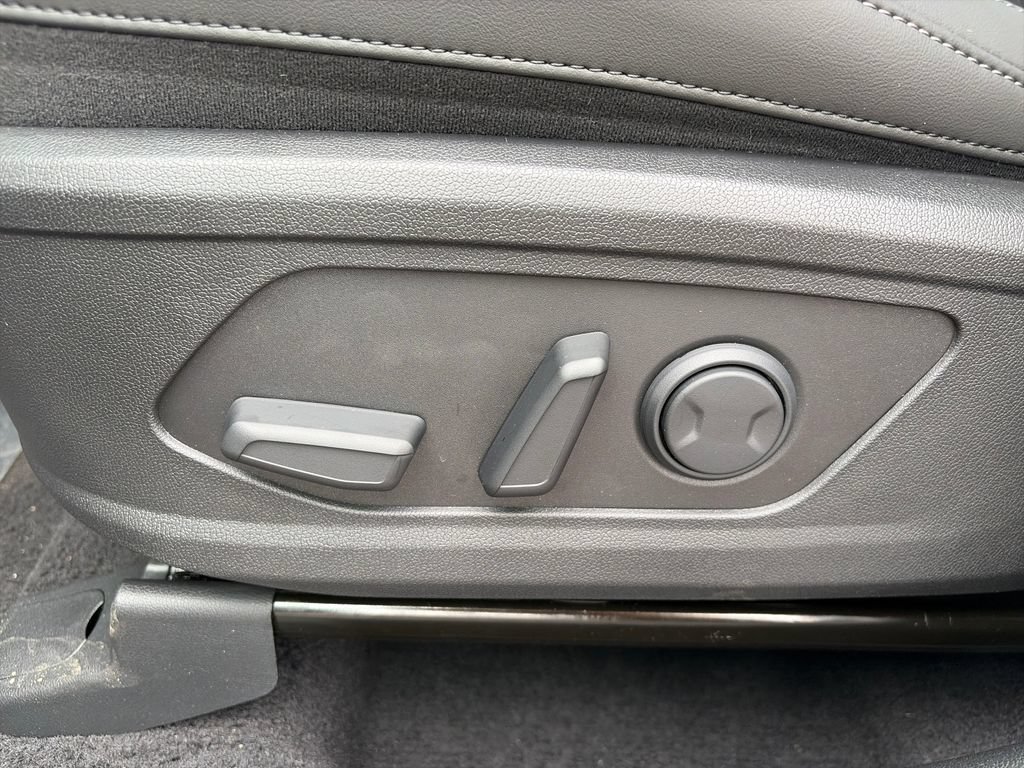New 2026 Kia Sorento S w/ S Panoramic Sunroof Package FWD image 16
