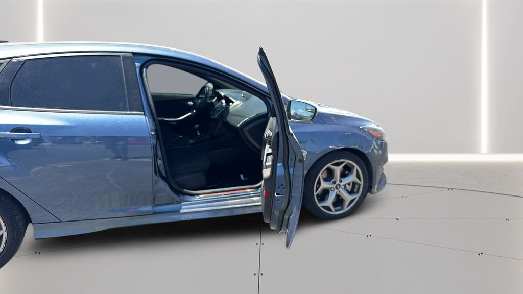 Used 2018 Ford Focus ST FWD image 37