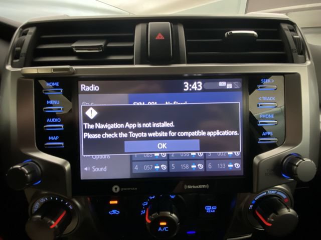 Used 2020 Toyota 4Runner SR5 AWD/4WD image 18