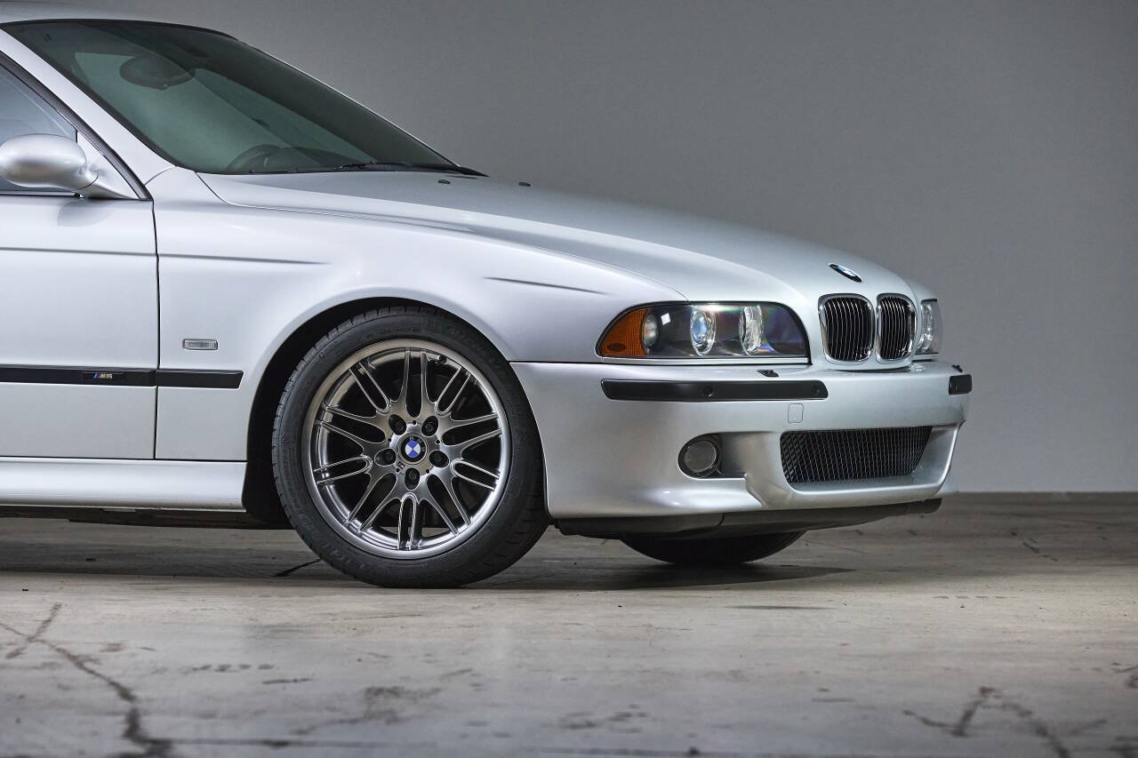 Used 2003 BMW M5 RWD image 11