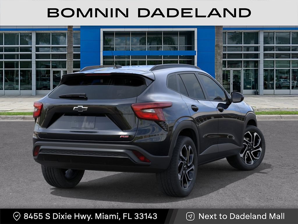 New 2026 Chevrolet Trax RS w/ Sunroof Package FWD image 5