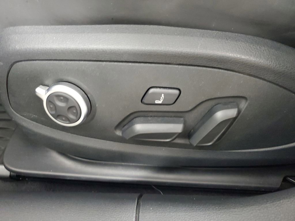 Used 2023 Audi S4 Premium Plus image 19