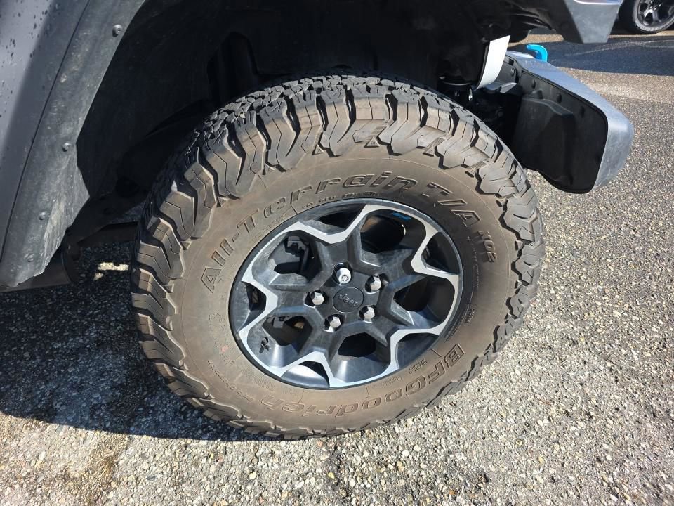 Used 2022 Jeep Wrangler Unlimited Rubicon 4xe w/ Cold Weather Group image 20