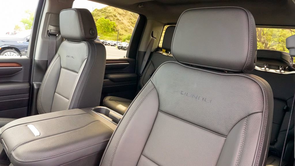 New 2025 GMC Sierra 2500 Denali w/ Technology Package image 23