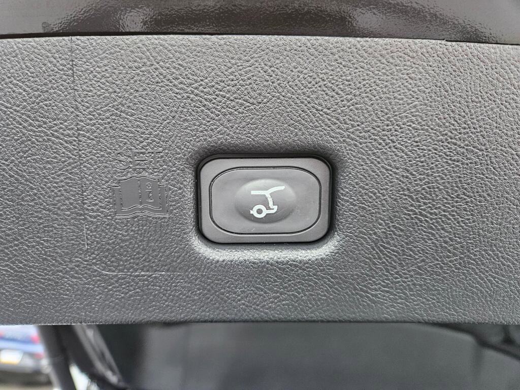 Used 2023 Lincoln Nautilus Black Label w/ Class II Trailer Tow Package image 11