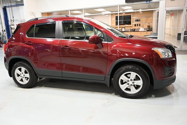 Used 2016 Chevrolet Trax LT w/ LT Convenience Package image 4