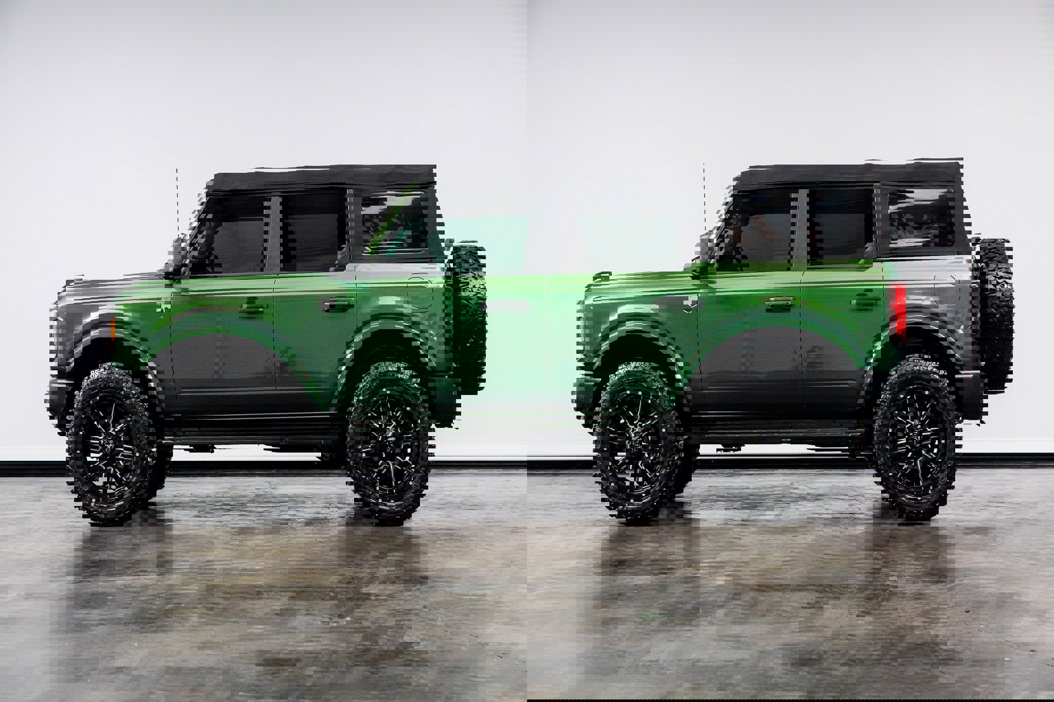 Used 2022 Ford Bronco Big Bend image 9