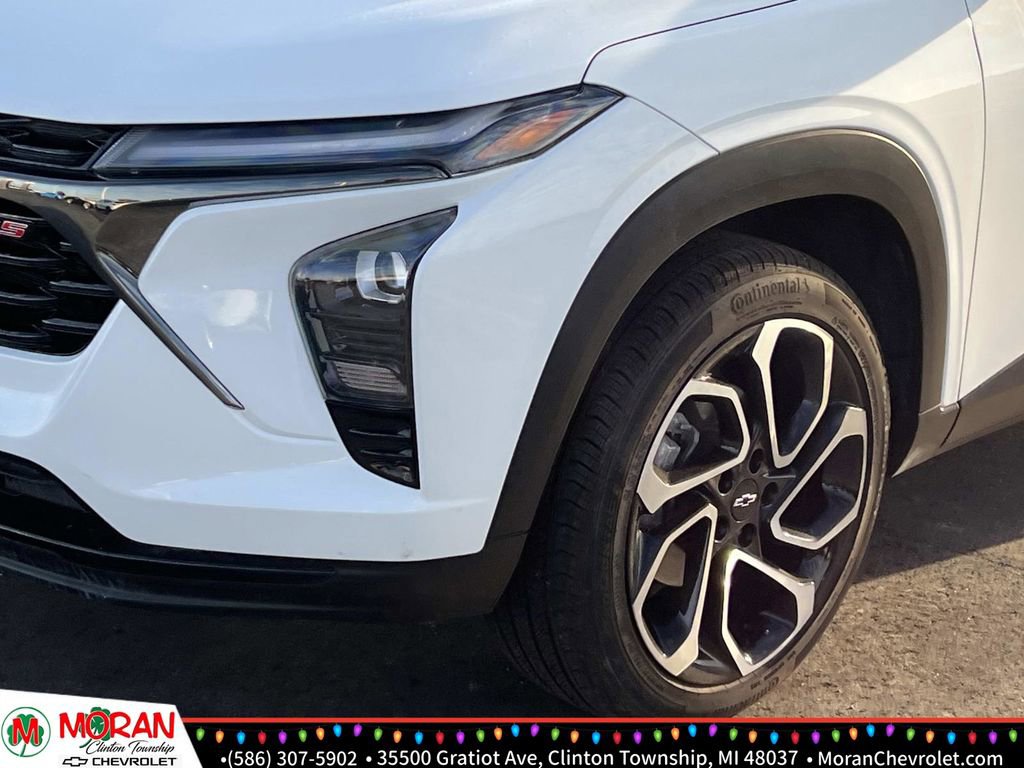 Certified 2024 Chevrolet Trax RS image 8