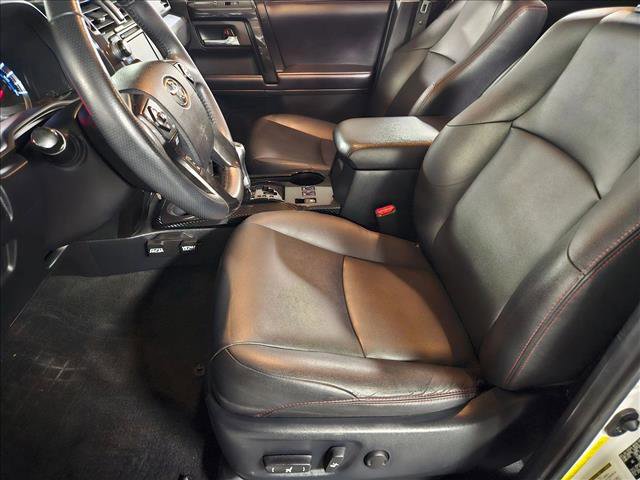 Used 2018 Toyota 4Runner TRD Off-Road Premium AWD/4WD image 15