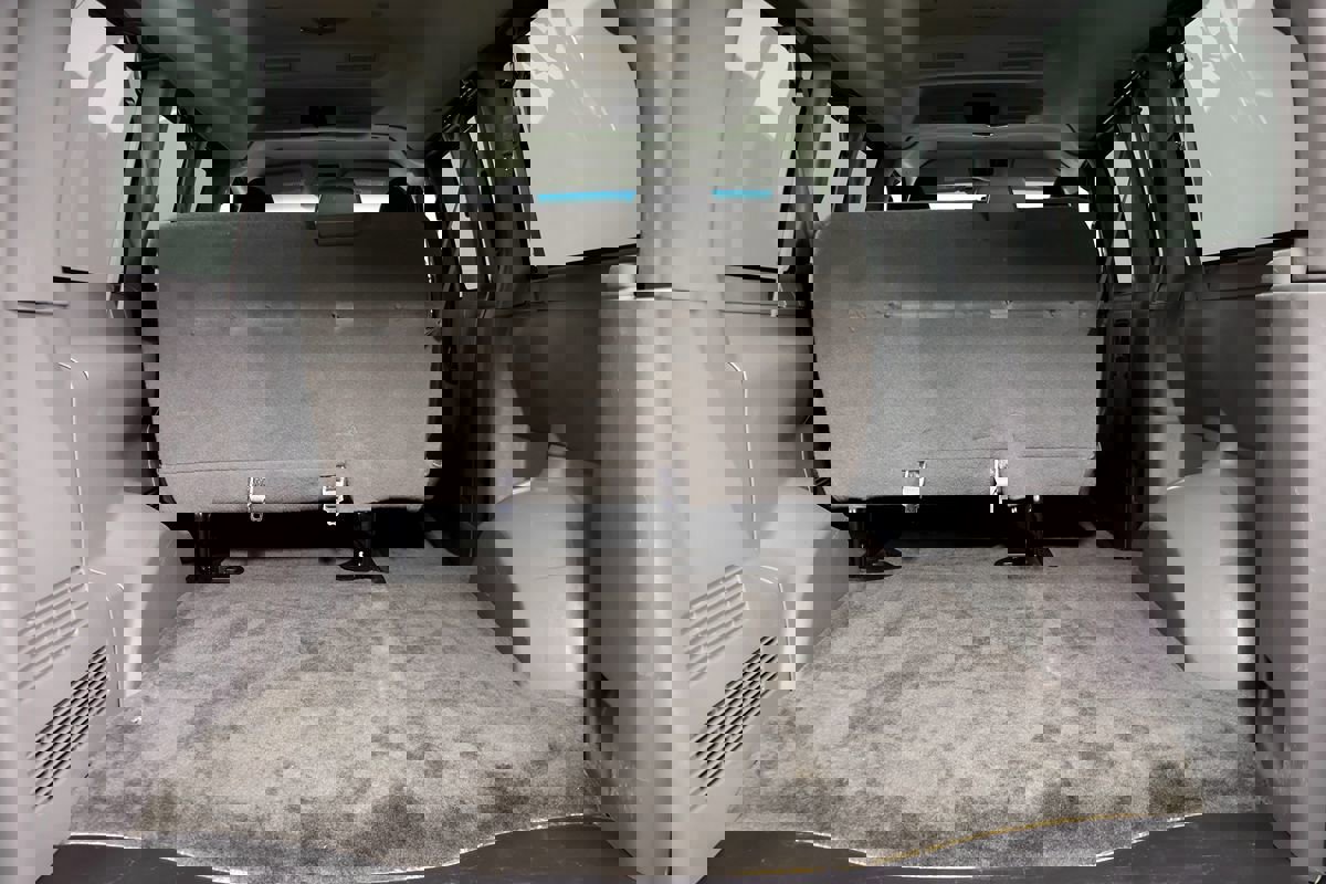 Used 2016 Chevrolet Express 2500 LS RWD image 17