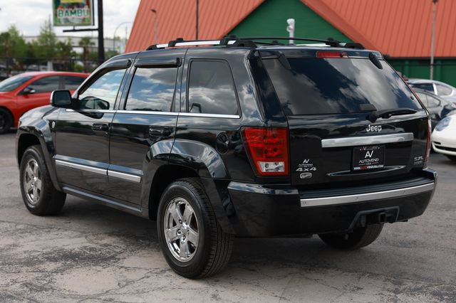 Used 2006 Jeep Grand Cherokee Overland w/ Skid Plate Group AWD/4WD image 8