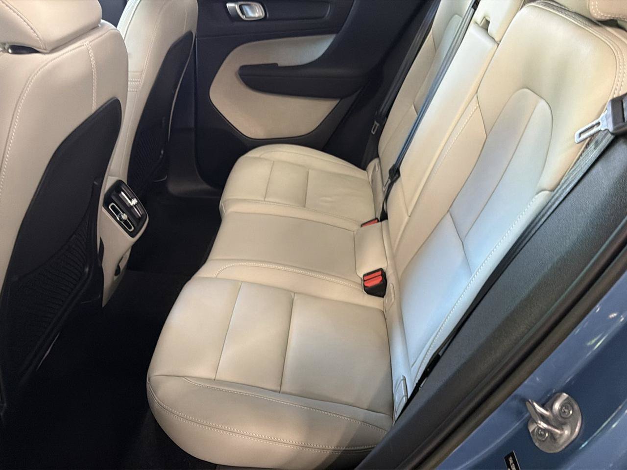 Used 2023 Volvo XC40 B5 Plus w/ Driver Assist Package AWD/4WD image 21