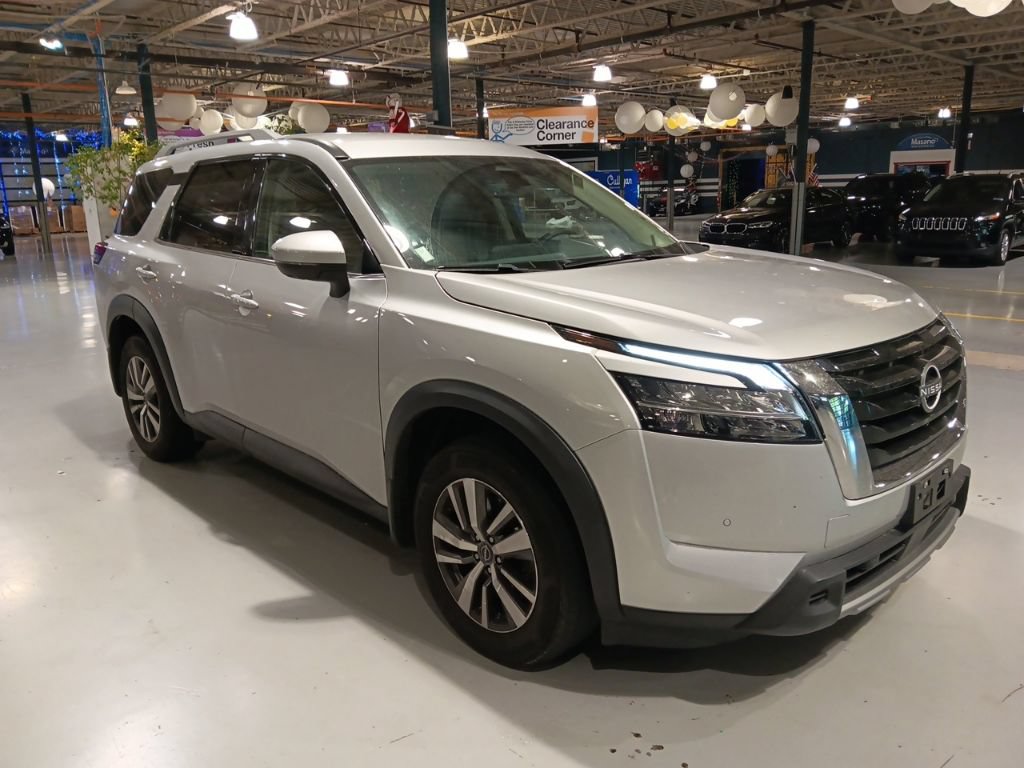 Used 2024 Nissan Pathfinder SL AWD/4WD video 1