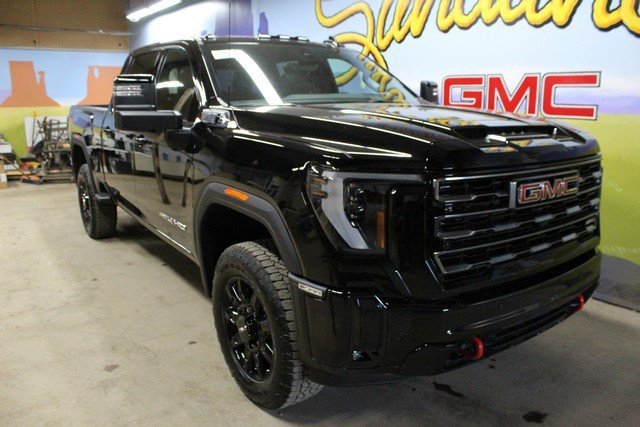 New 2026 GMC Sierra 2500 AT4 w/ Technology Package image 4