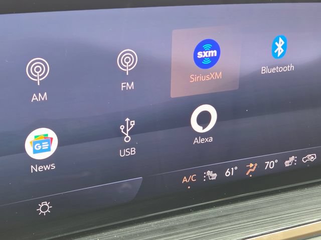 Used 2024 Buick Envision Avenir AWD/4WD image 36
