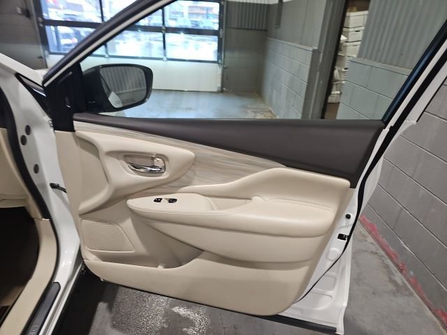 Certified 2018 Nissan Murano Platinum image 24