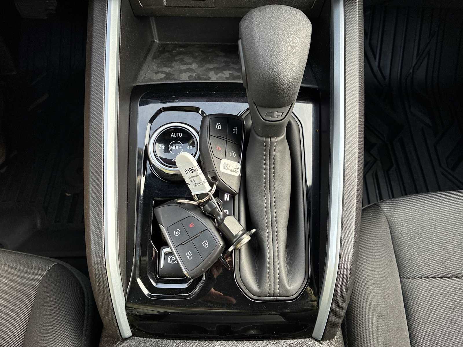 Used 2023 Chevrolet Colorado Trail Boss w/ LPO, Dark Essentials Package image 16