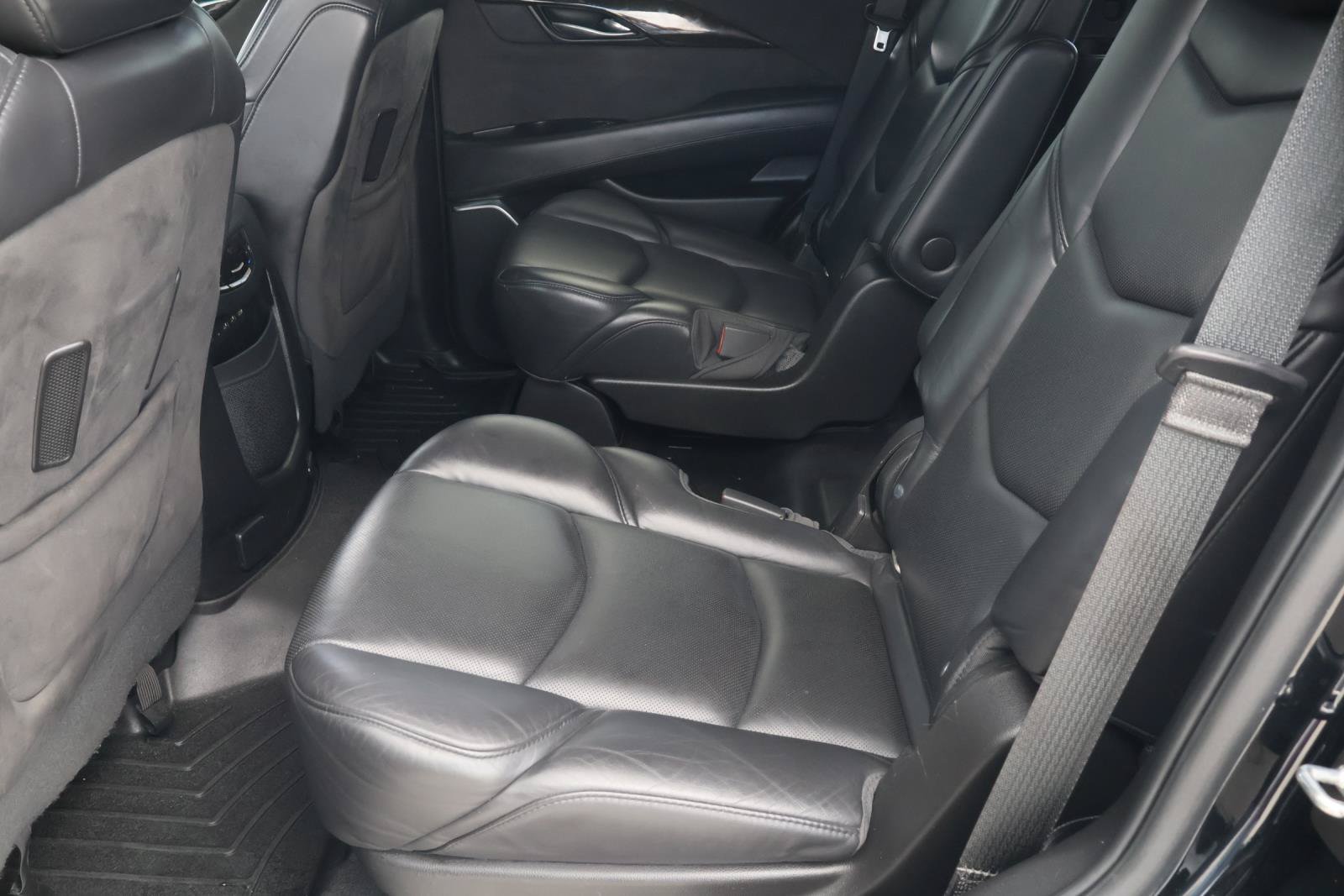 Used 2018 Cadillac Escalade Platinum AWD/4WD image 20