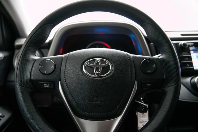 Used 2016 Toyota RAV4 LE AWD/4WD image 24