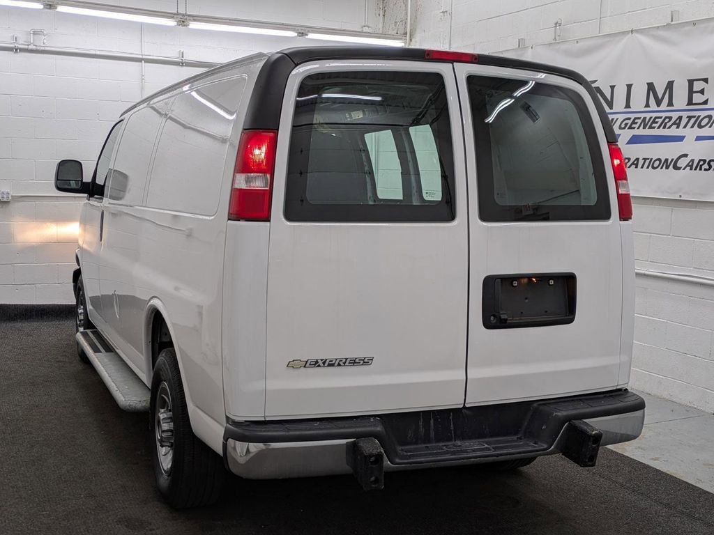 Used 2024 Chevrolet Express 2500 w/ Driver Convenience Package image 10