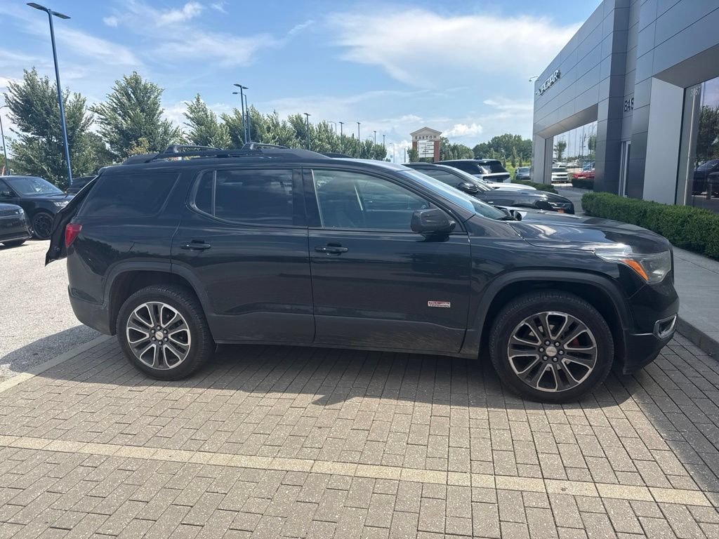 Used 2019 GMC Acadia SLT AWD/4WD image 4