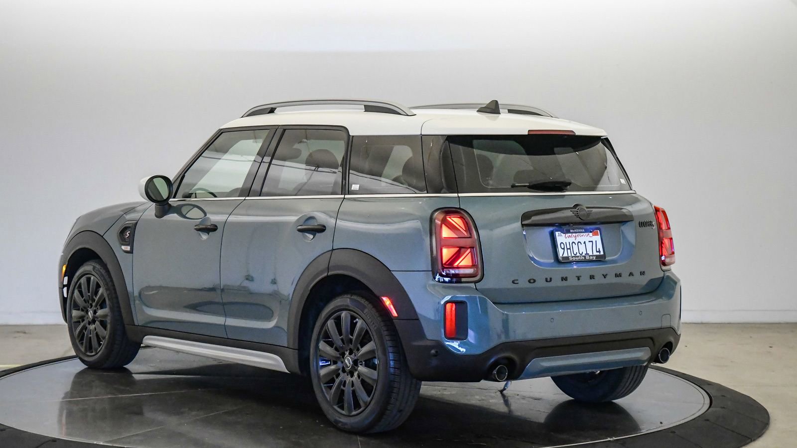 Certified 2024 MINI Cooper Countryman S FWD image 2