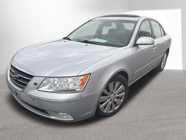 Used 2010 Hyundai Sonata Limited w/ Navigation Pkg 6 image 1