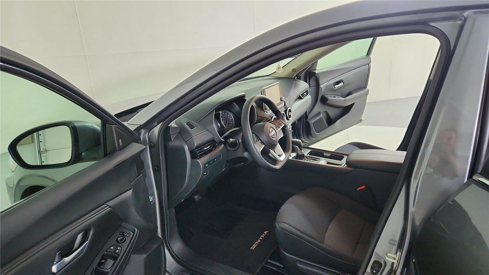 Certified 2025 Nissan Sentra SV w/ Trunk Package image 51